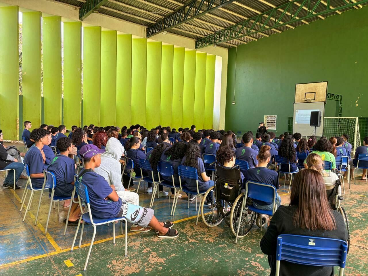Imagem de compartilhamento para o artigo Cigarro eletrônico vira foco de alerta urgente entre estudantes em Chapadão do Sul da MS Todo dia